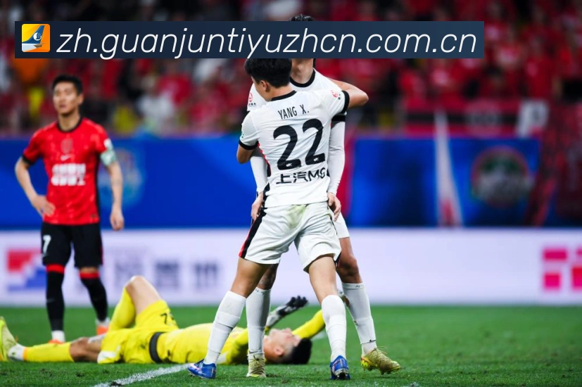 美加墨联合举办世界杯揭幕赛激情四射足球盛宴点燃北美大地战术观察:最新赛事动态与深度分析 美加墨联合举办世界杯揭幕赛激情四射足球盛宴点燃北美大地战术观察:最新赛事动态与深度分析